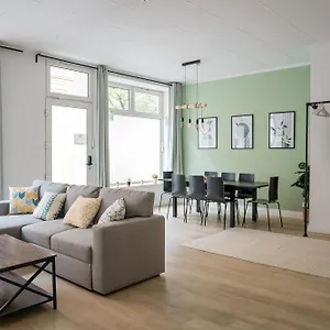 https://spacious-family-apartment-with-2-bedrooms.find-berlin-hotels.com
